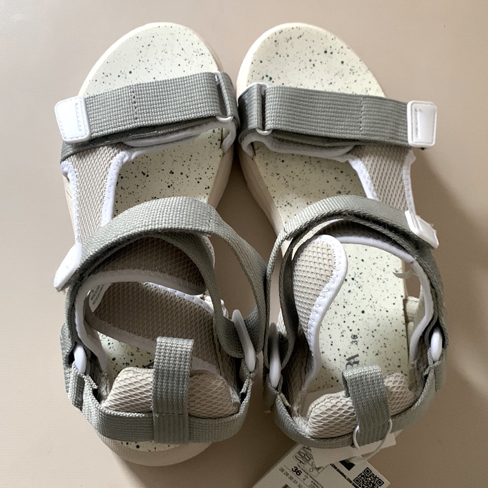 NWT! Zara kid sandals